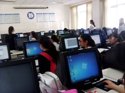 魅力PS,讓一切皆有可能——數(shù)學(xué)系、計算機科學(xué)系志愿服務(wù)隊開展PS培訓(xùn)